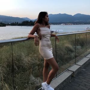 Meet your Posher, Abigail